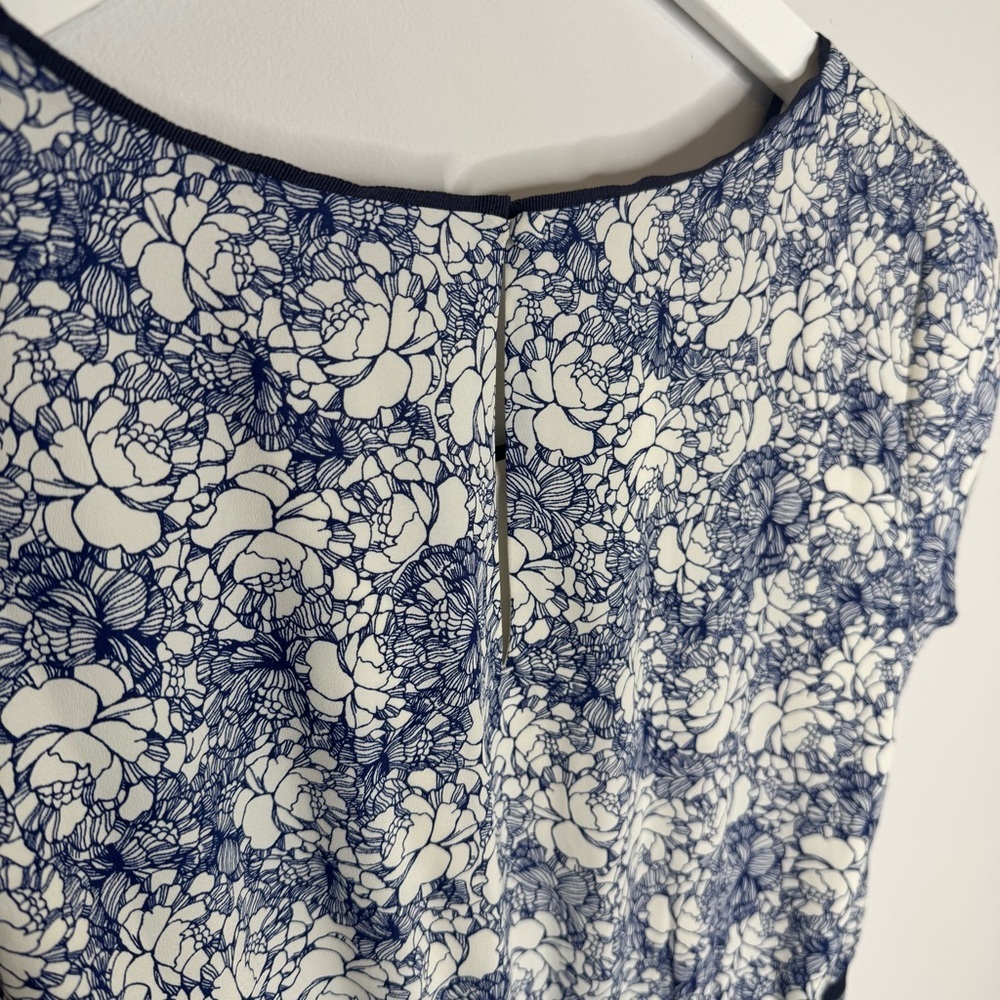 LOFT Floral Blue and White Dress | Size 10 - Picture 6 of 8